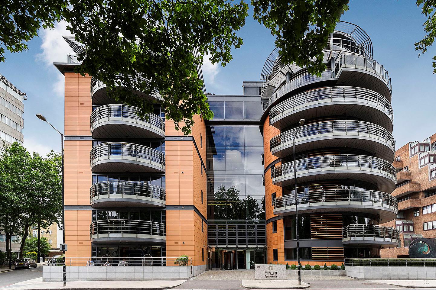 3 bedroom flat for sale 0
