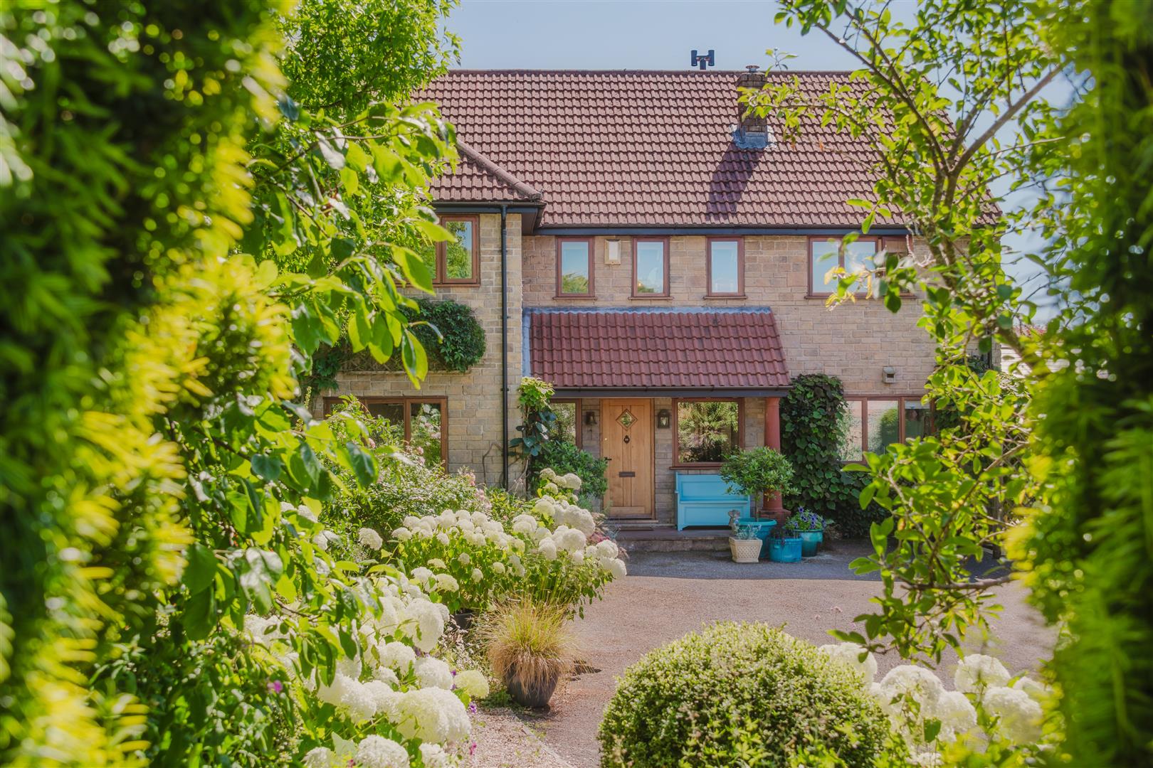 4 bedroom detached house for sale 0