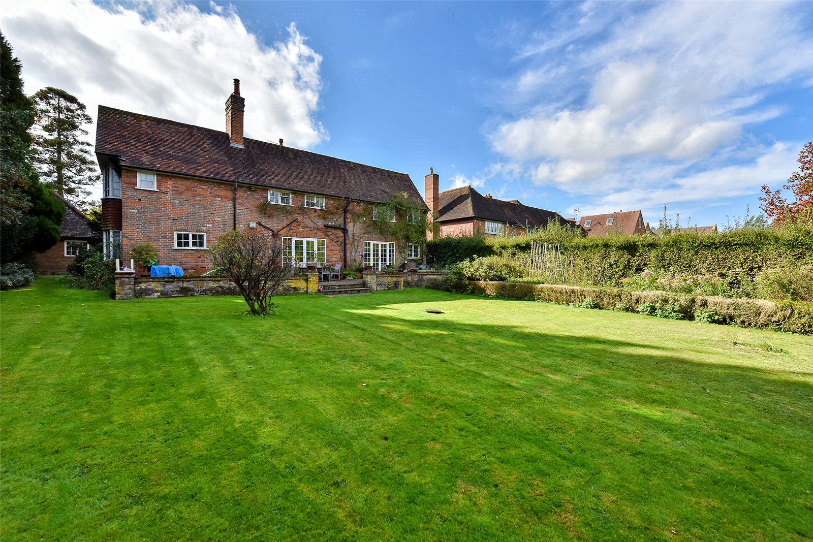 Photos of Grove Road, Beaconsfield, Buckinghamshire HP9 65847987