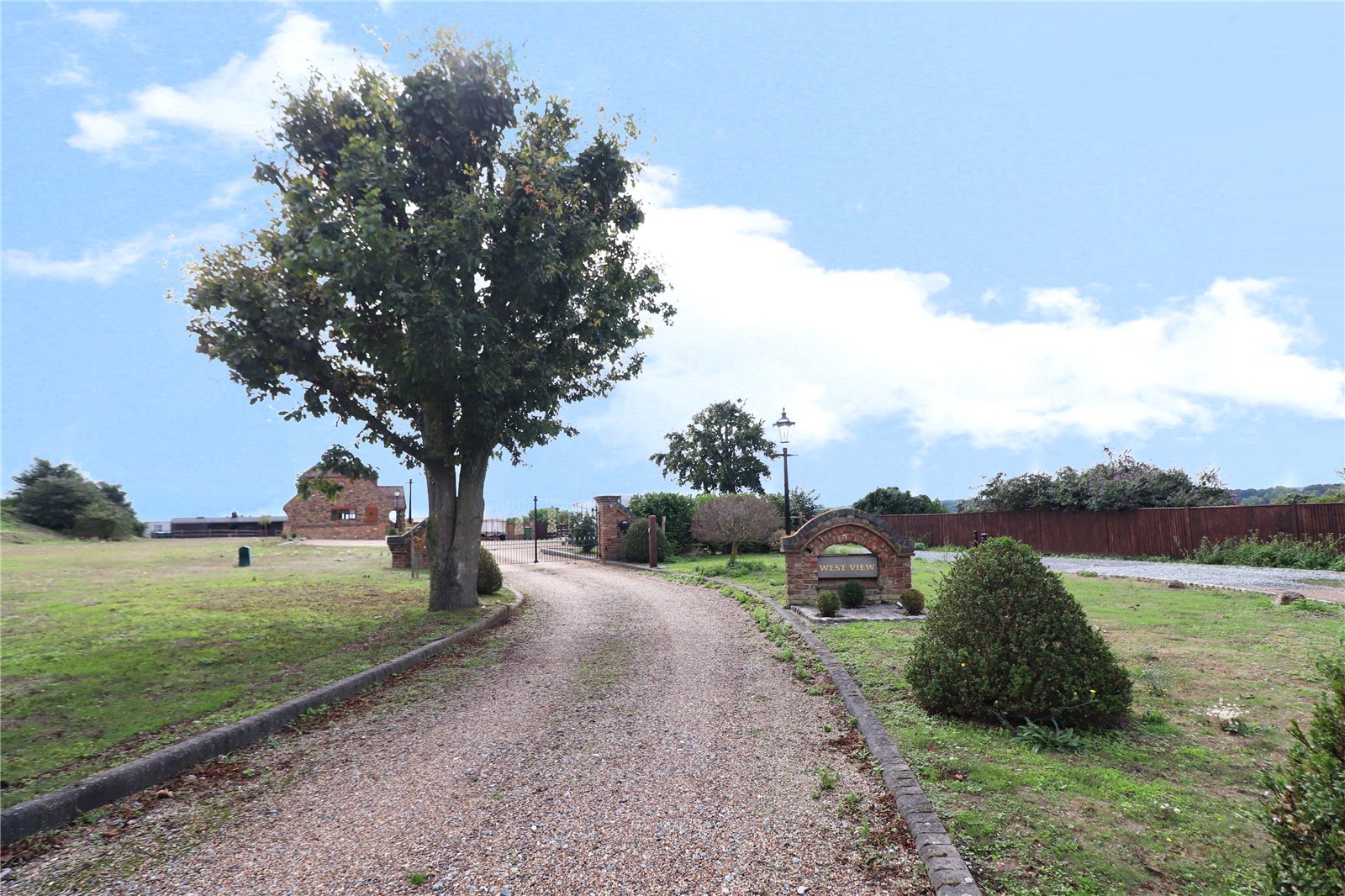 3 bedroom detached house for sale 0