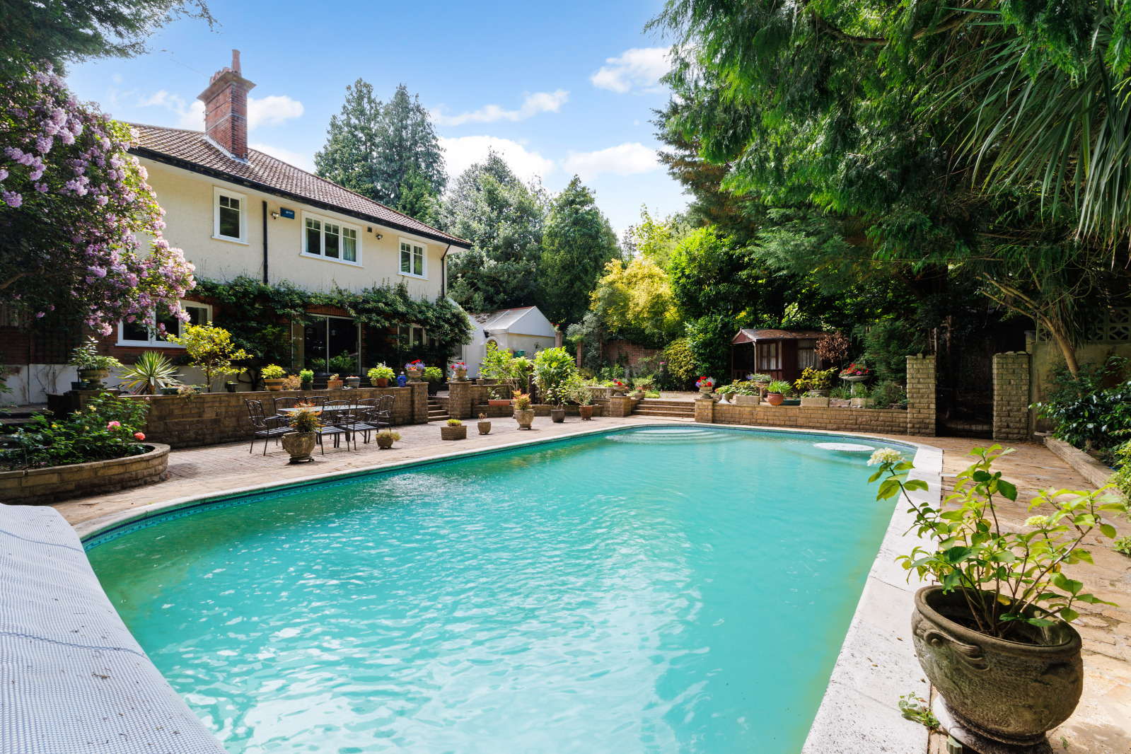 5 bedroom detached house for sale 0