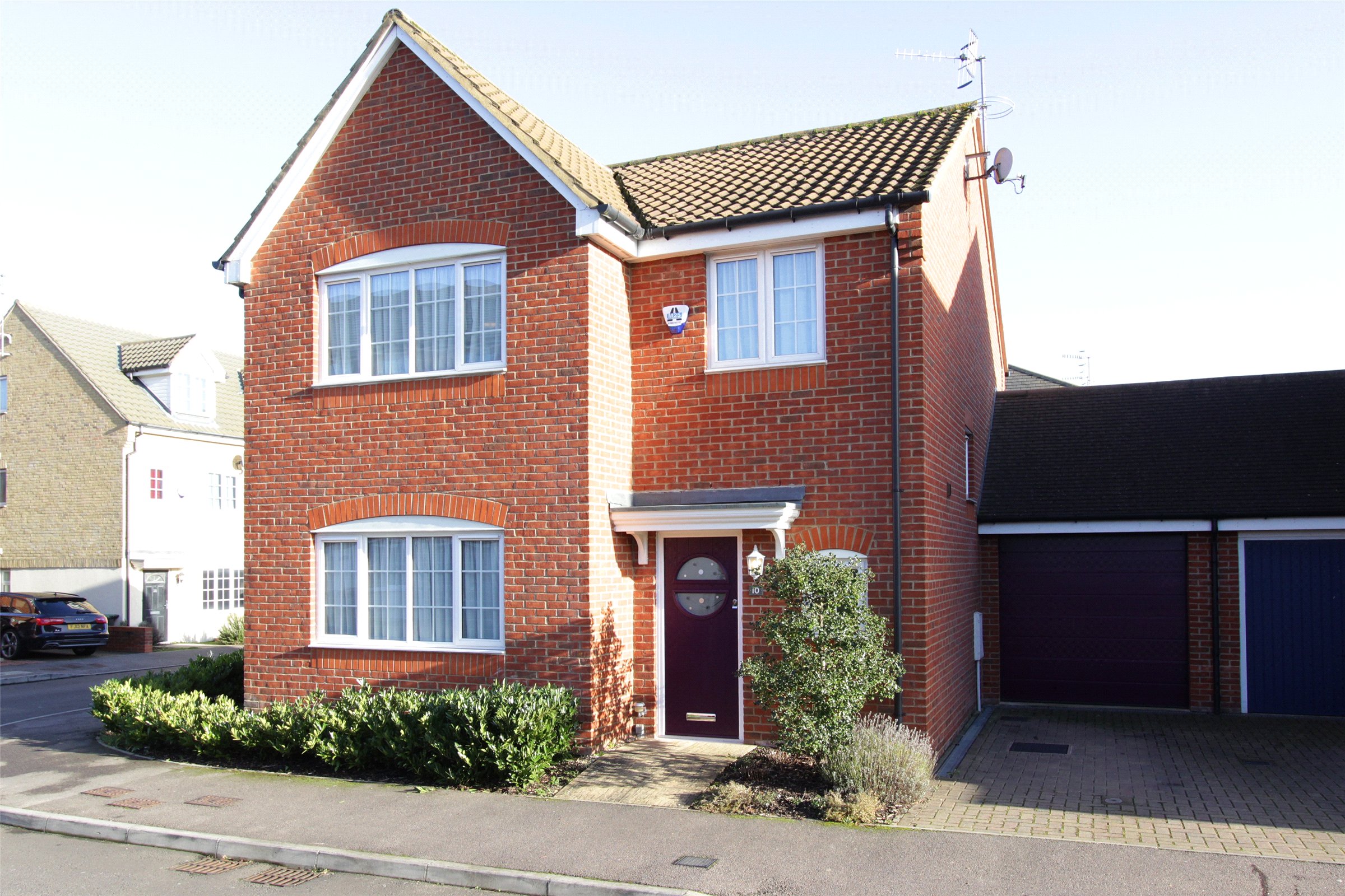 4 bed Detached House