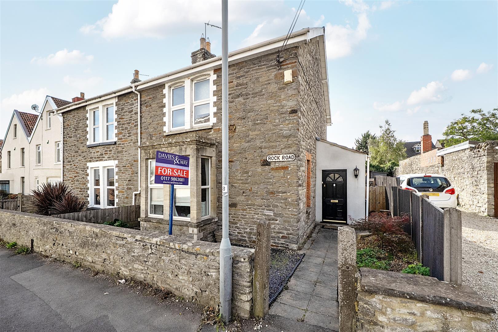3 bed semi-detached house for sale