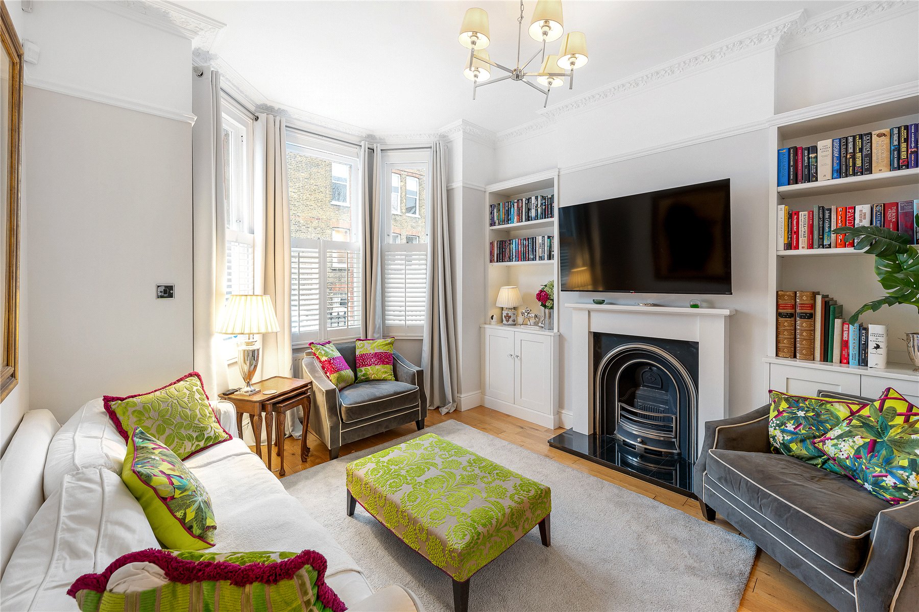 4 bedroom semi-detached house for sale 0