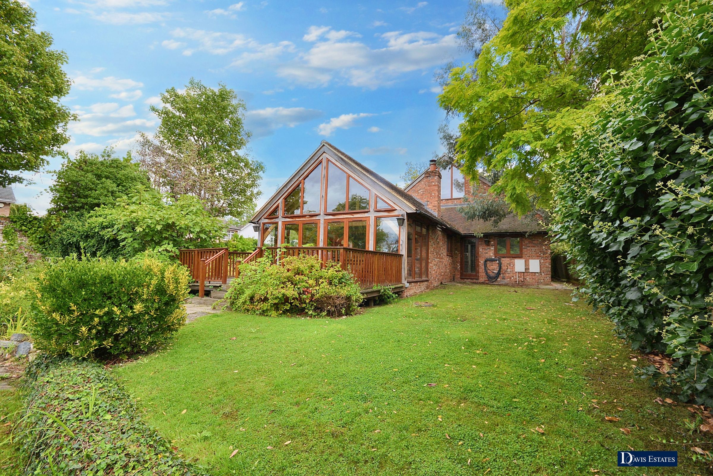 3 bedroom detached house for sale 0