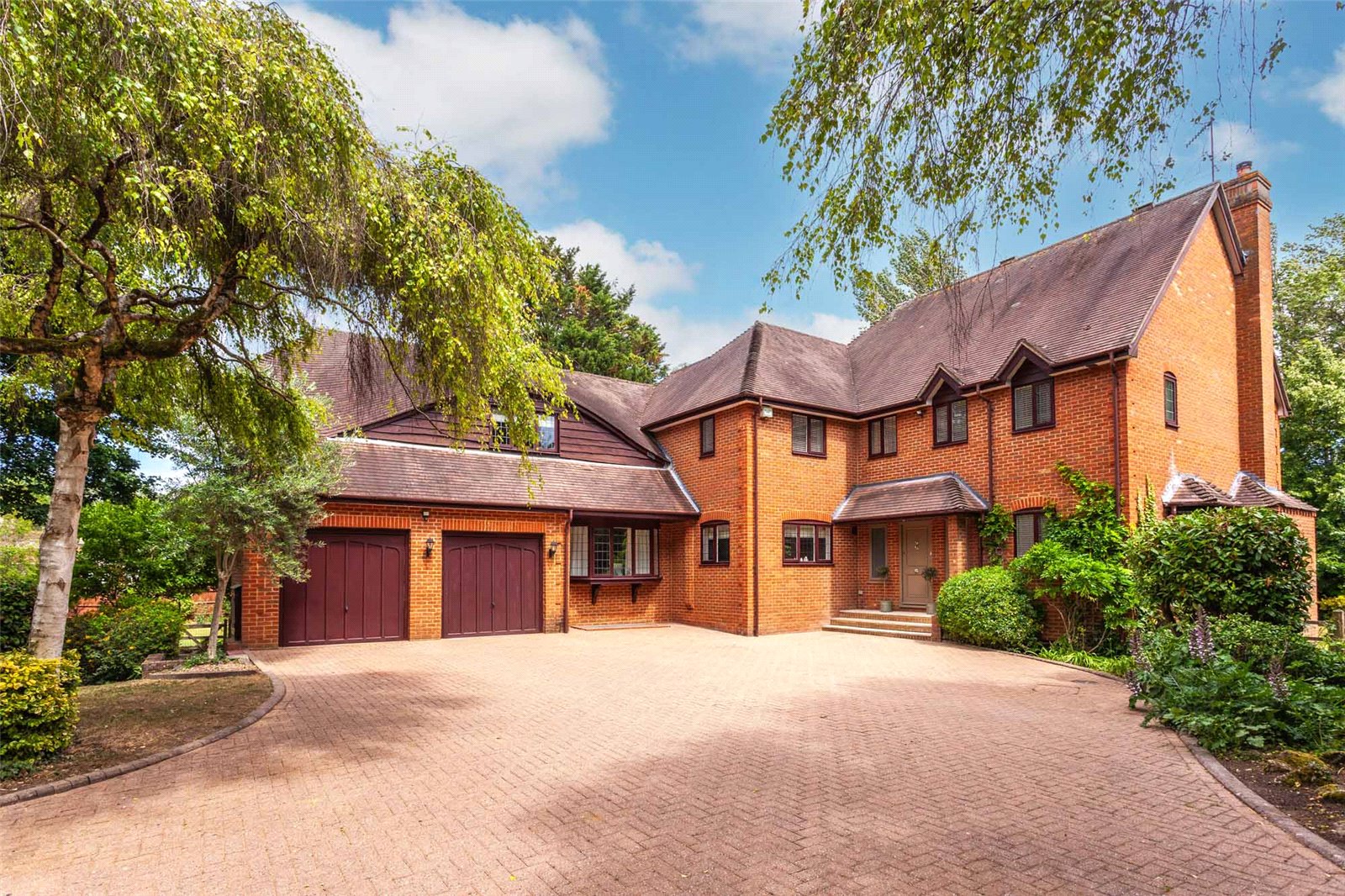 6 bedroom detached house for sale 0