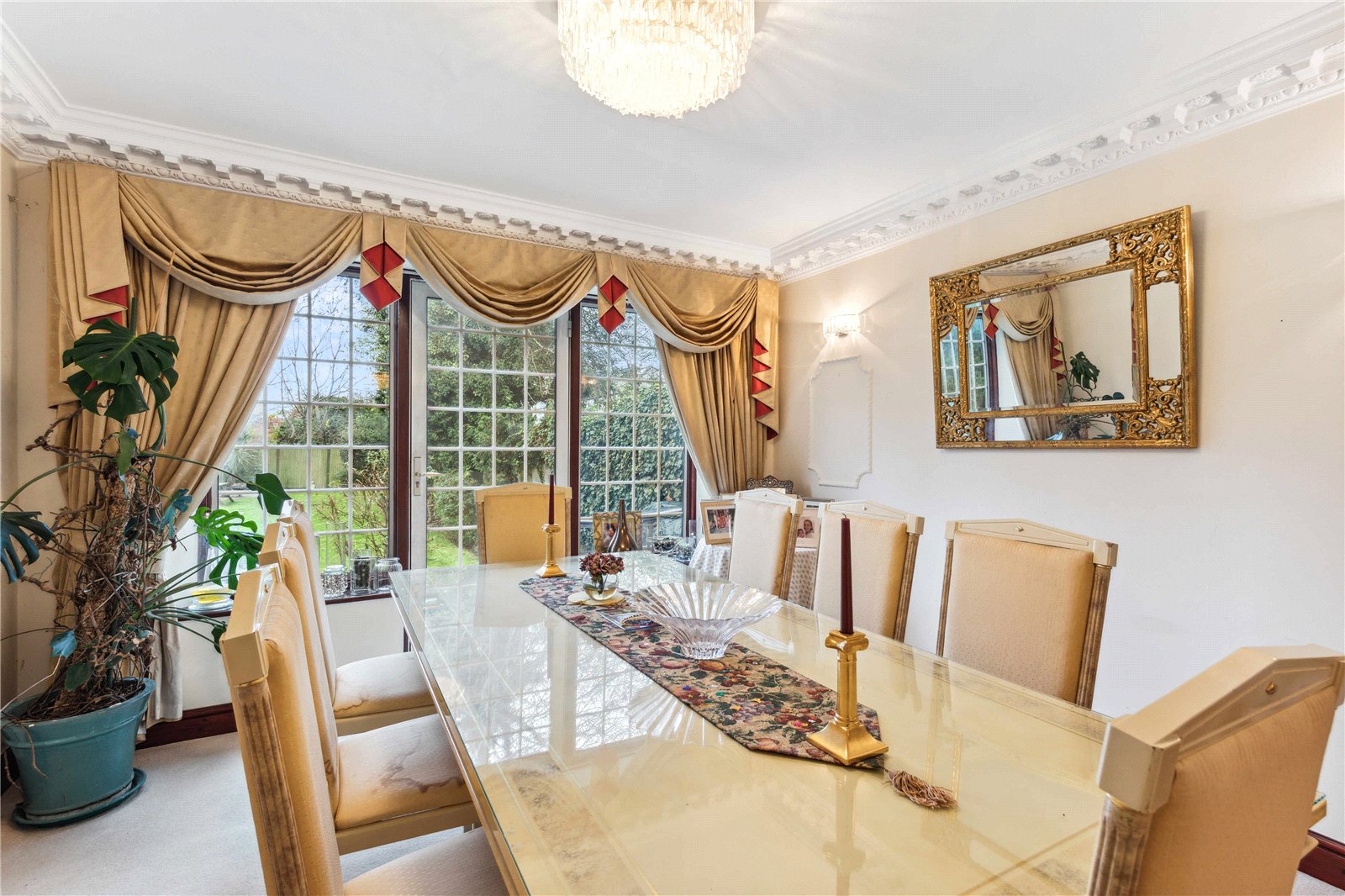 6 bedroom detached house for sale 0