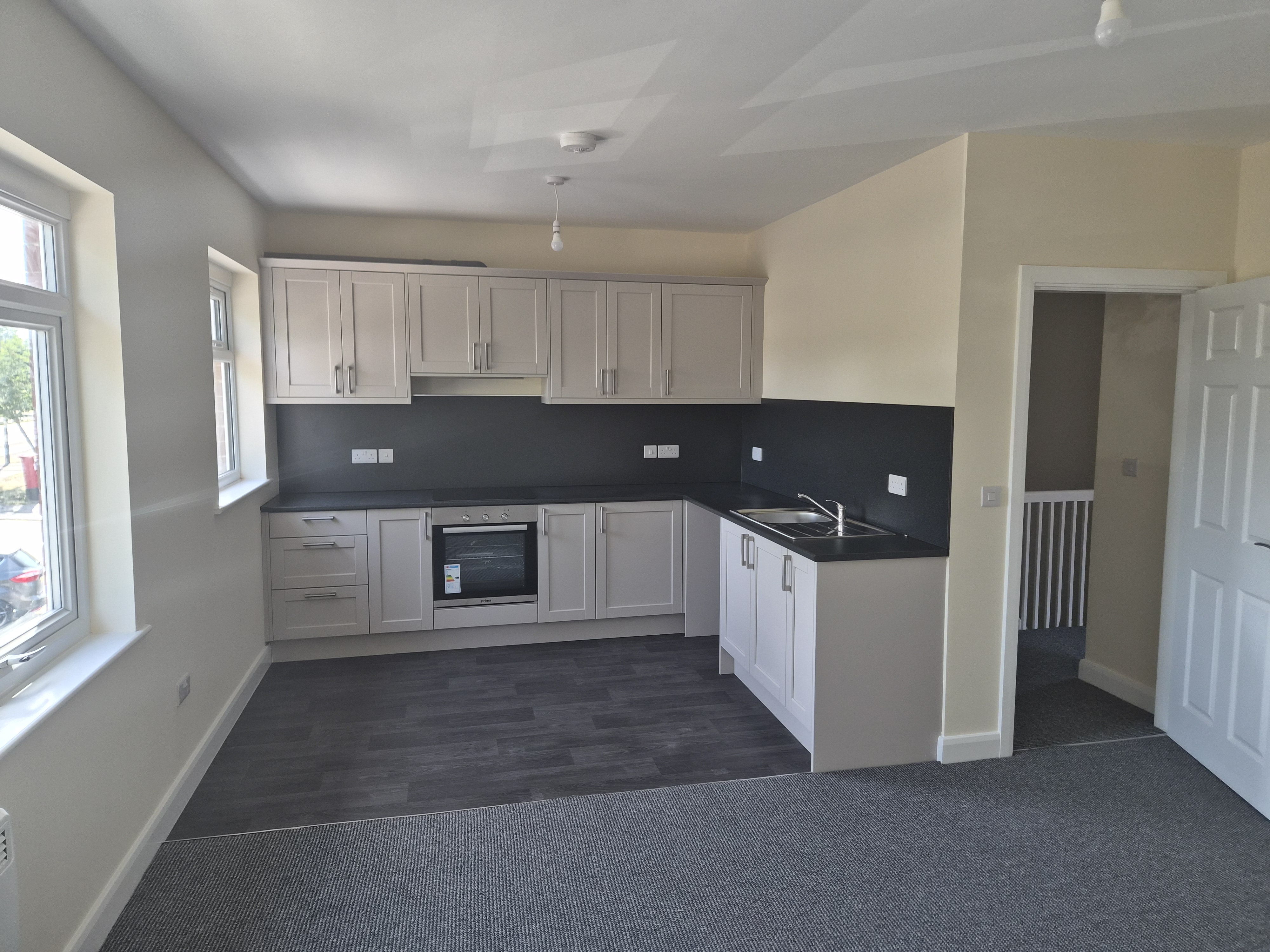 47a, Doncaster Road, Doncaster photo 5