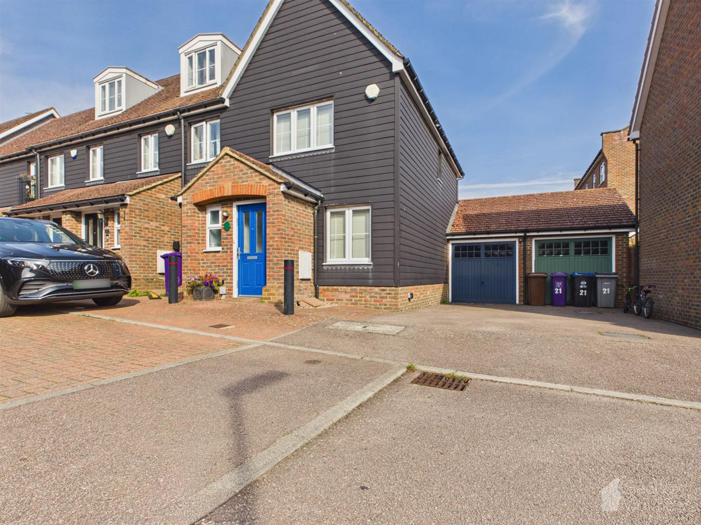 2 bed end terrace house for sale