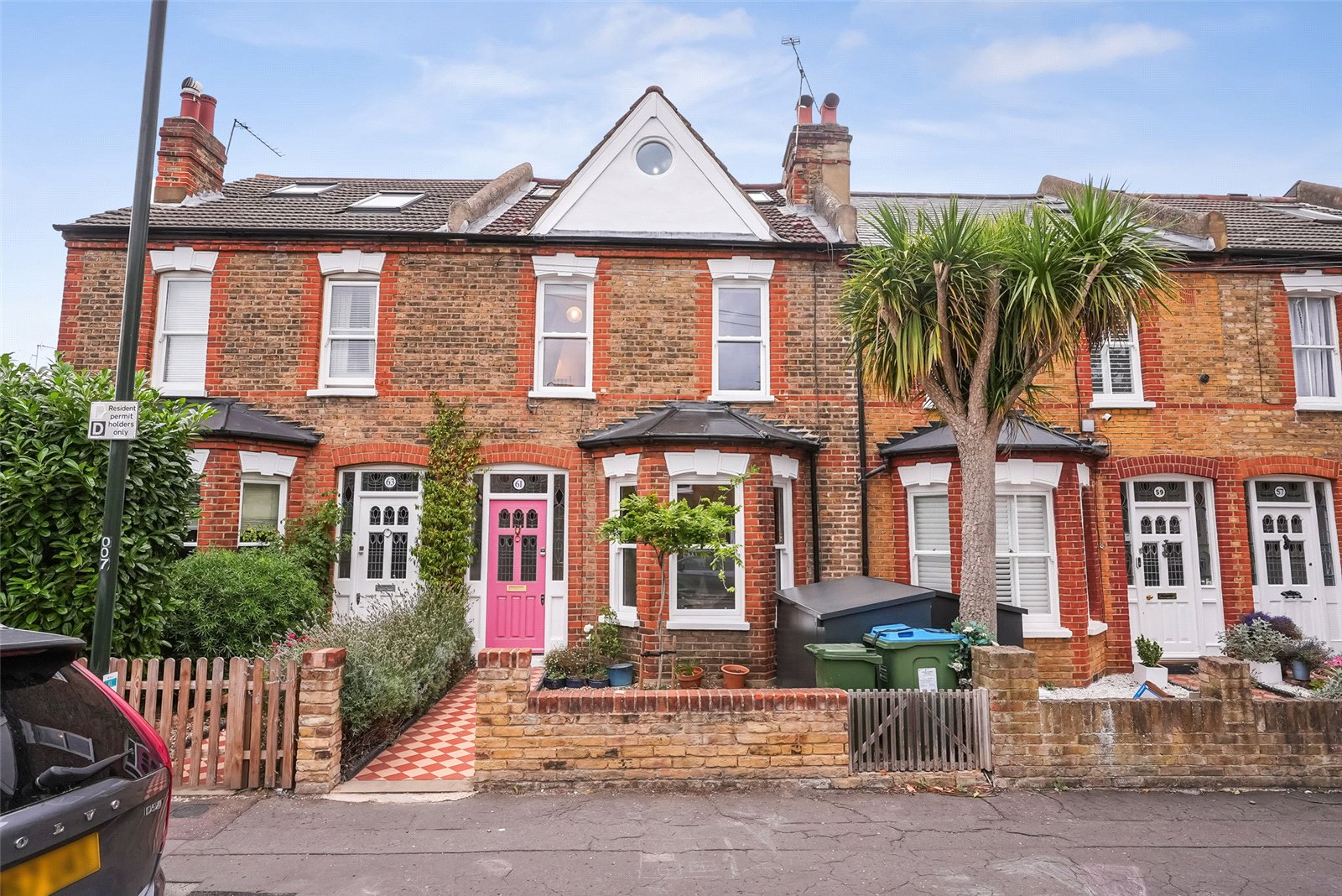 6 bedroom semi-detached house for sale in London