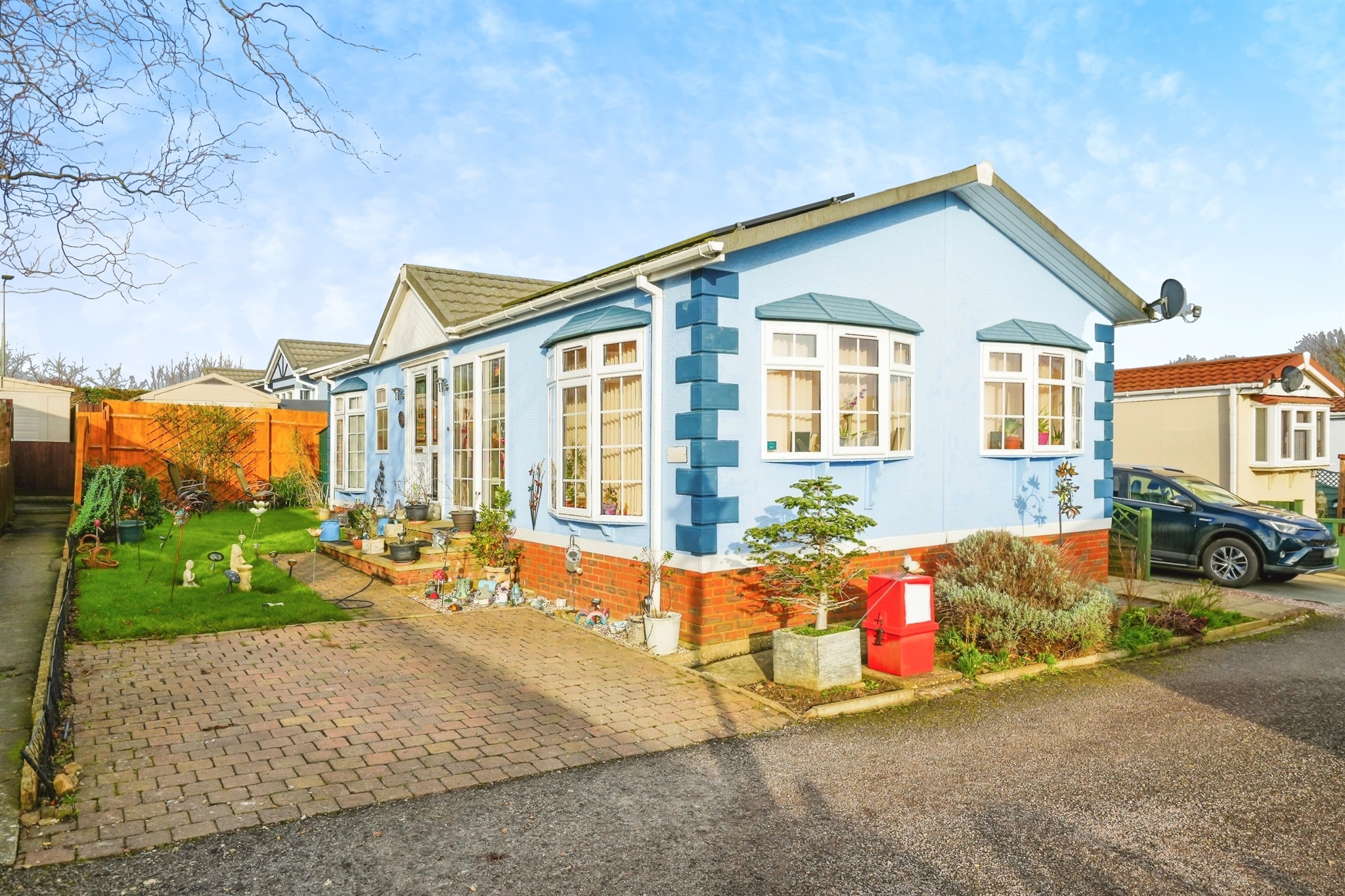 2-bed caravan on 23, Heyford Leys, Bicester, £150,000