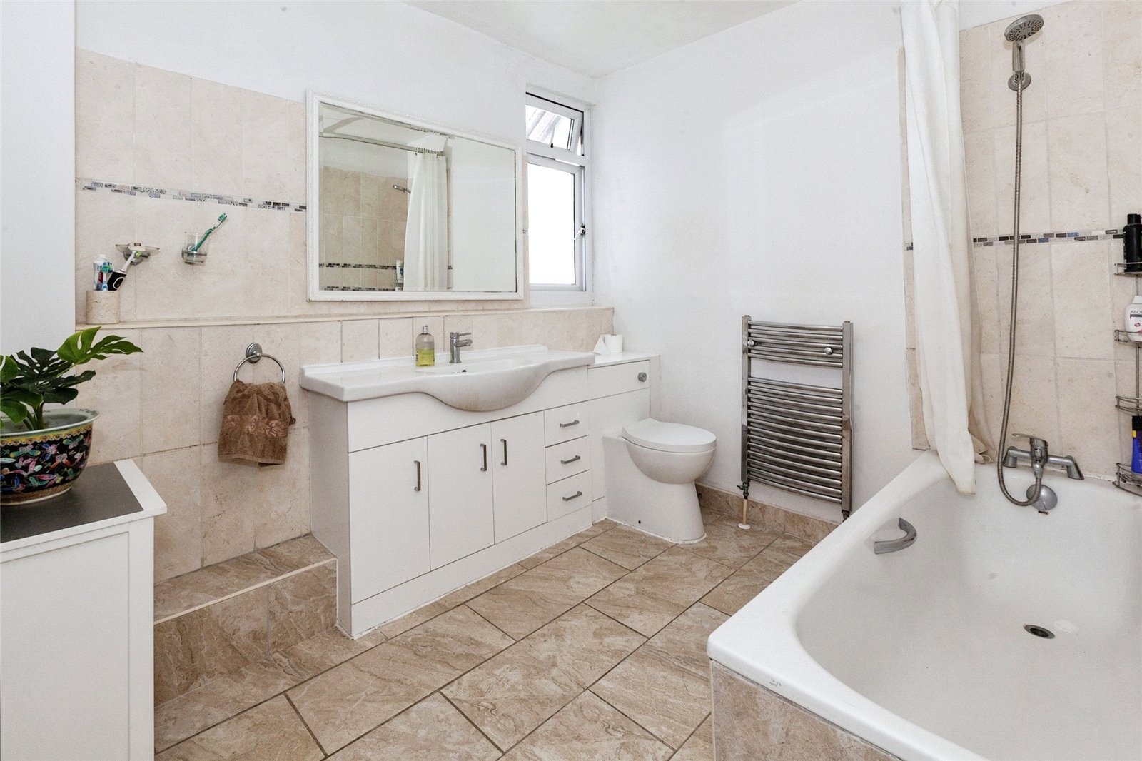 Photos of Ray Mill Road East, Maidenhead, Berkshire SL6 65445599