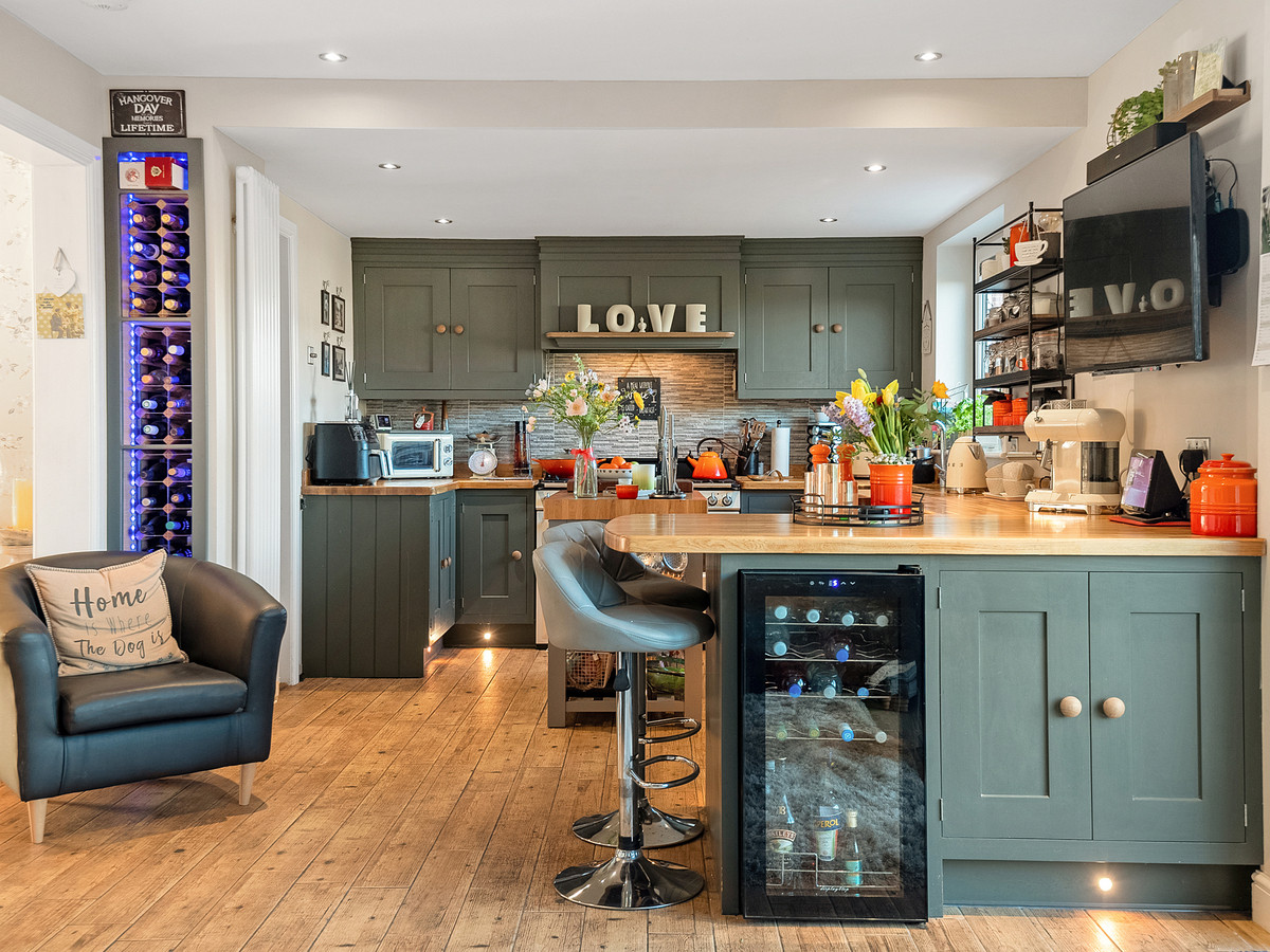 Photos of Church Walk Atherstone, Warwickshire CV9 66650171