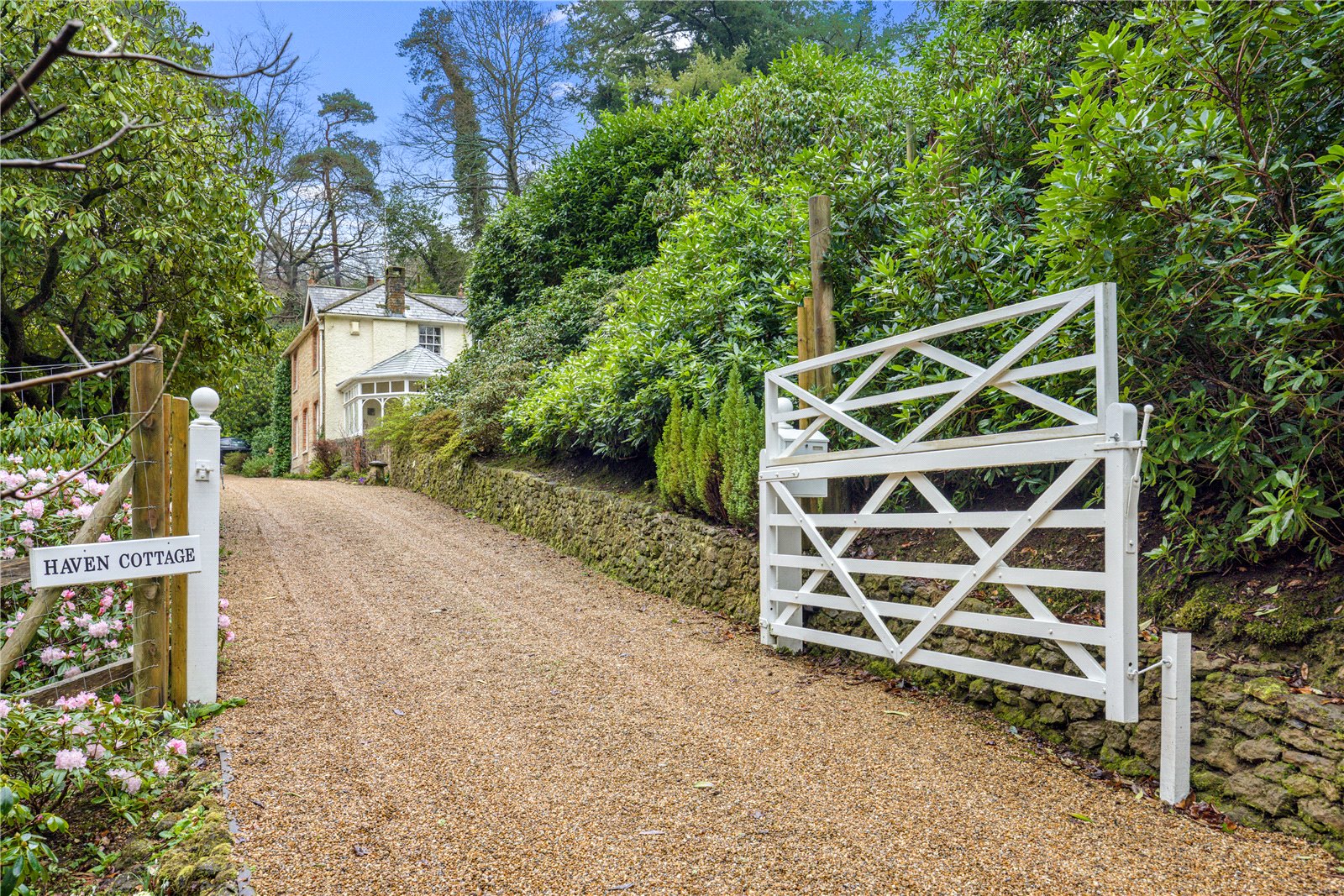 Photos of Beech Hill, Headley Down, Hampshire GU35 66880805