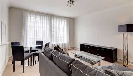 Flat 9, 161, Fulham Road, London photo 3