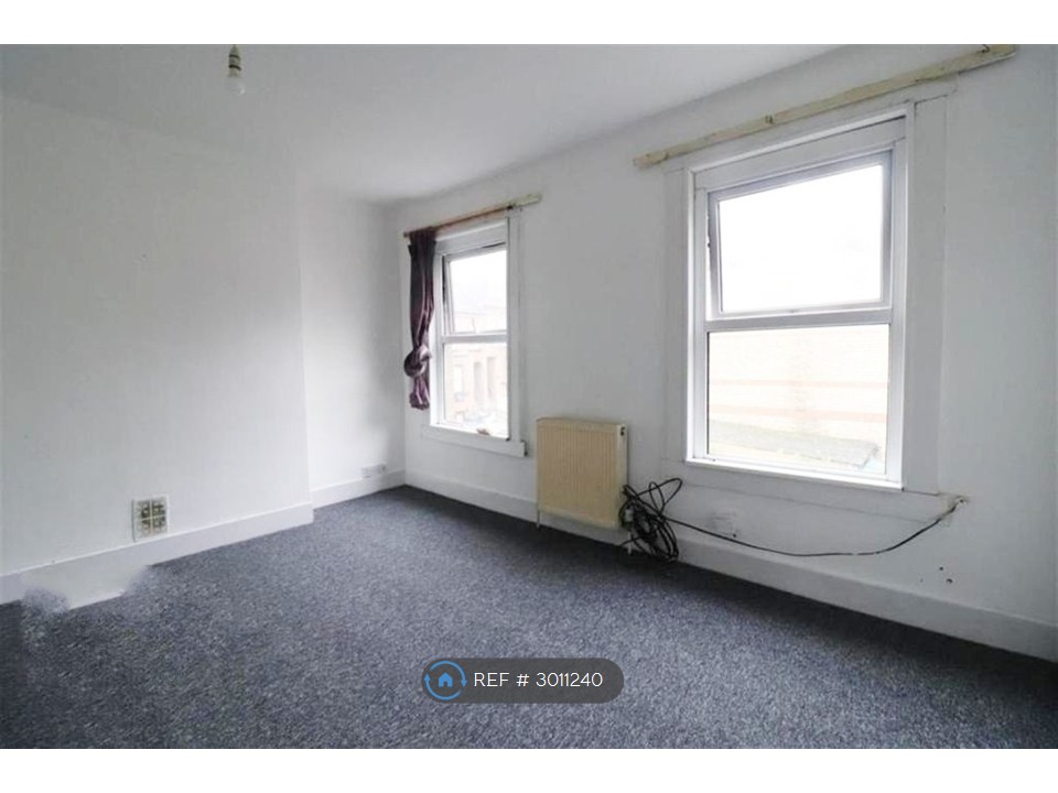 Gladstone Avenue, Luton photo 4