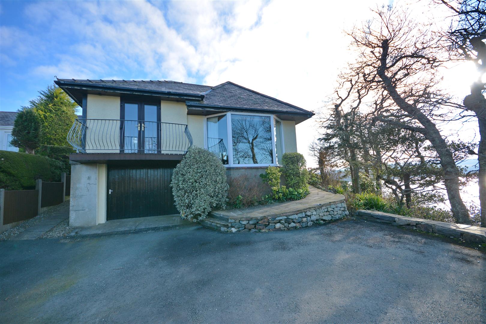 3 bedroom detached bungalow for sale 0