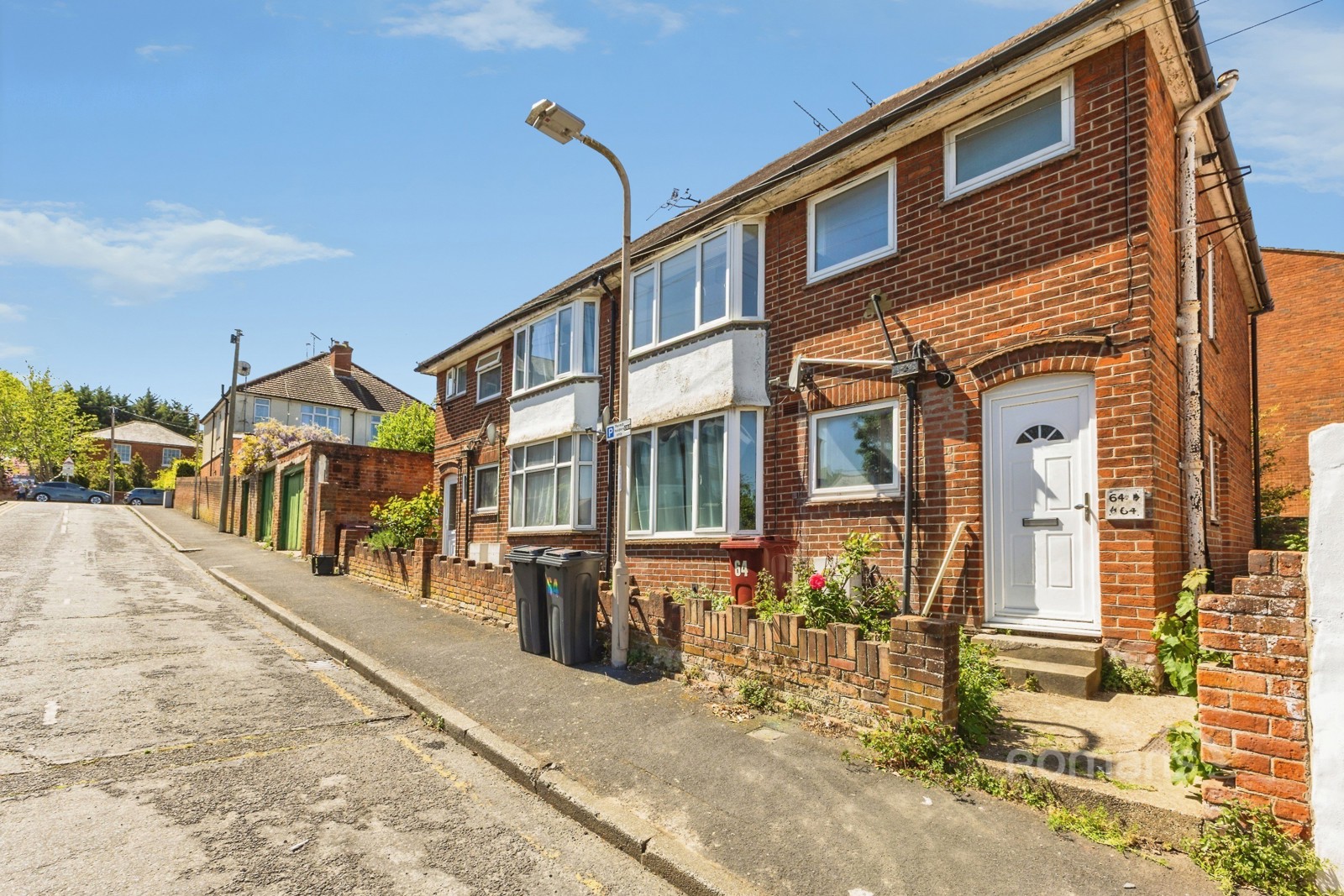 2-bed flat on Top Floor Flat, 64, Goldsmid Road, Reading, £1,250/mo
