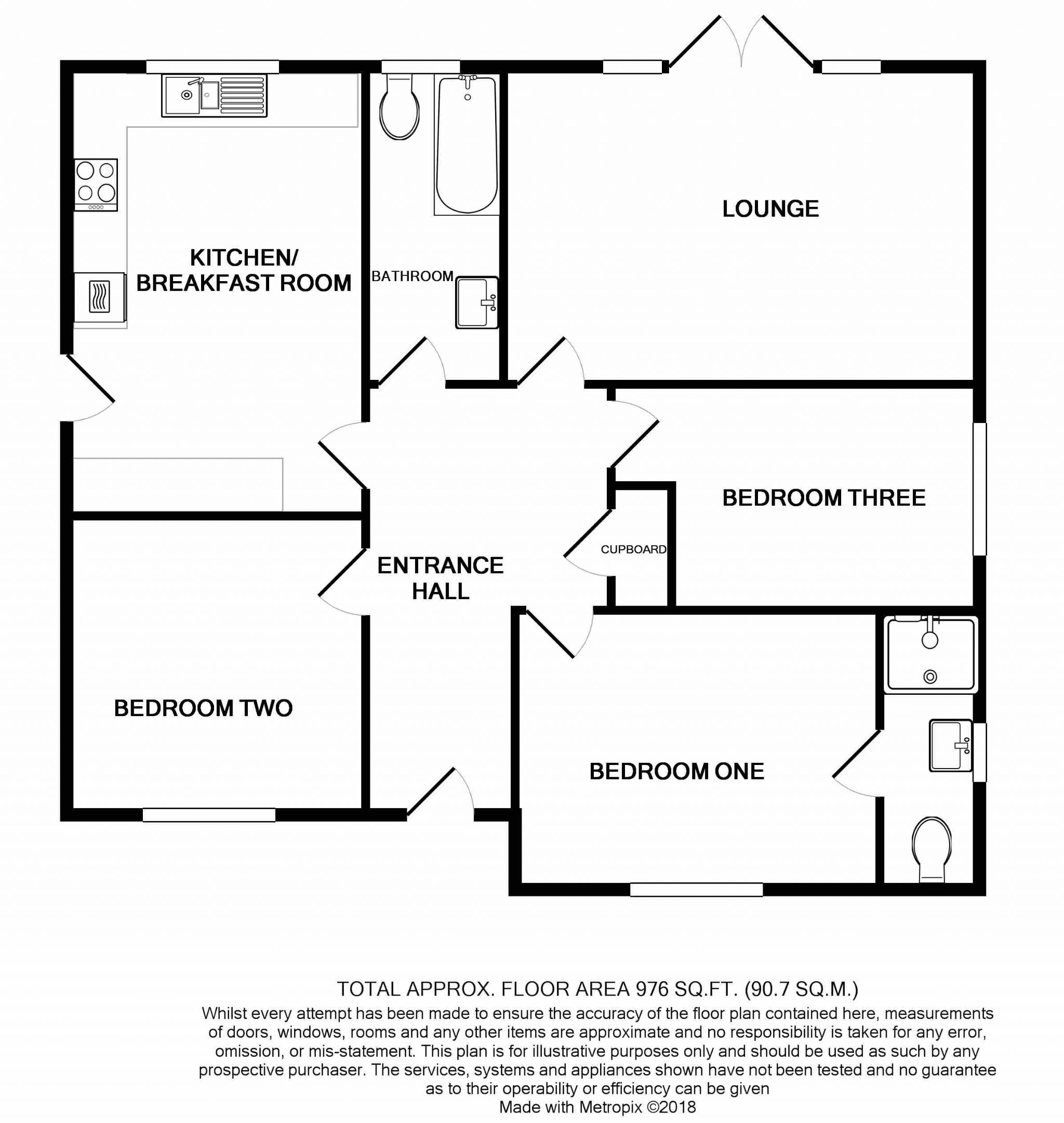 3 Bedrooms Detached bungalow for sale in Wyndham Crescent, Clacton-On-Sea CO15