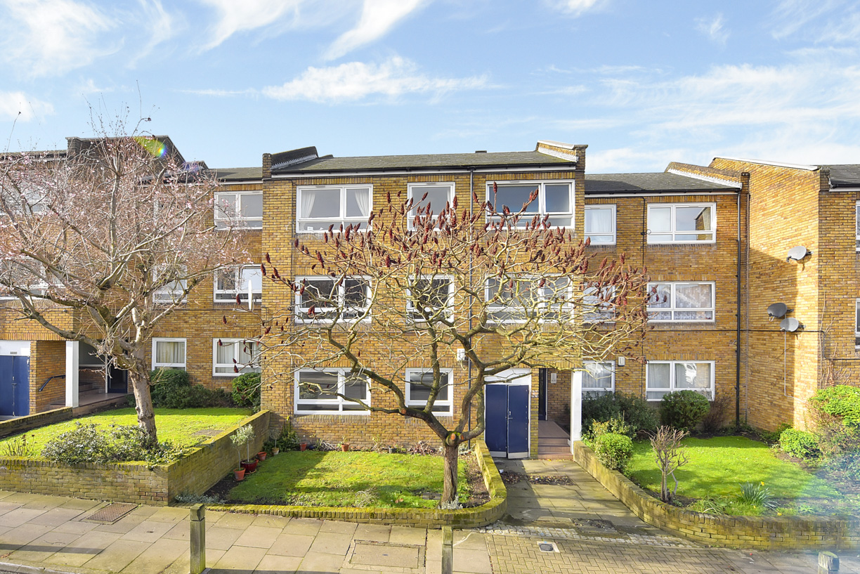 Free property report 37 Bartholomew Close, London, SW18 1JG Chimnie