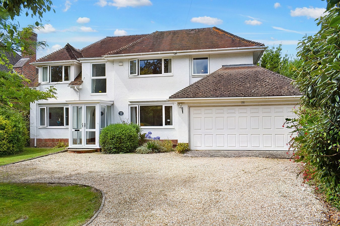 5 bedroom detached house for sale 0