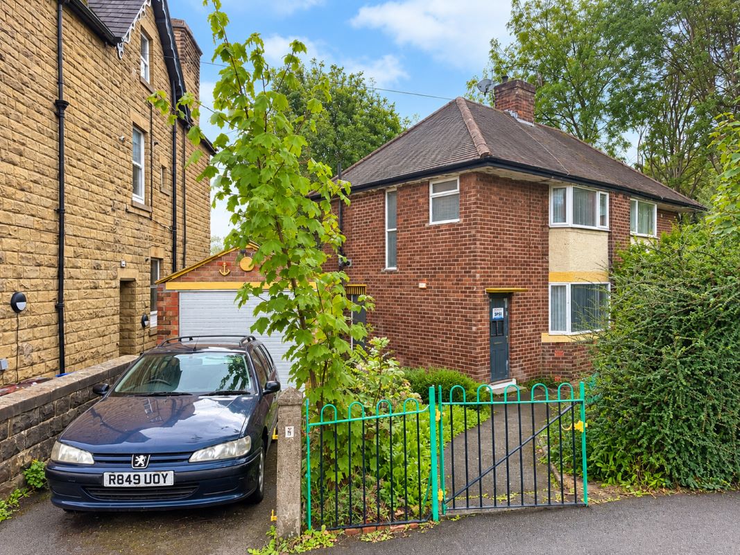12 Harcourt Crescent, Sheffield photo 2