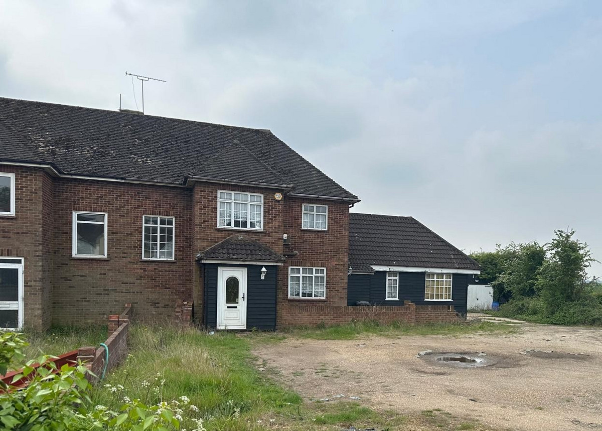 128, Shepherds Hill, Romford photo 4