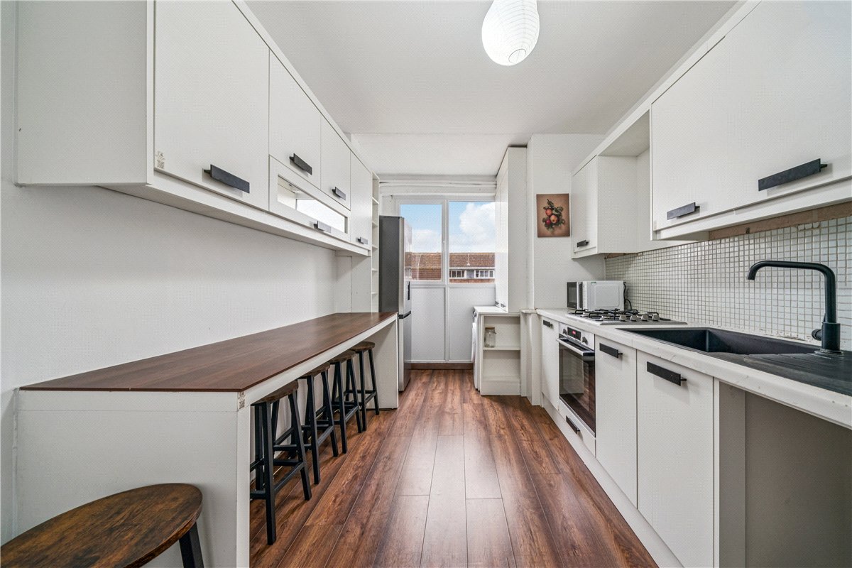Flat 33, Domelton House,, Iron Mill Road, London photo 4