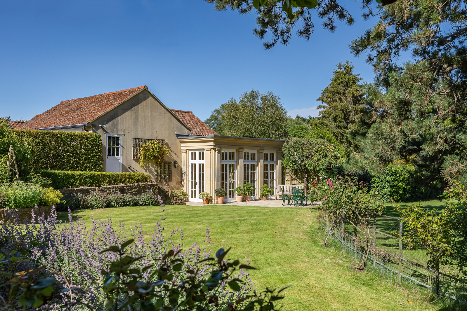 4 bedroom mews house for sale 0