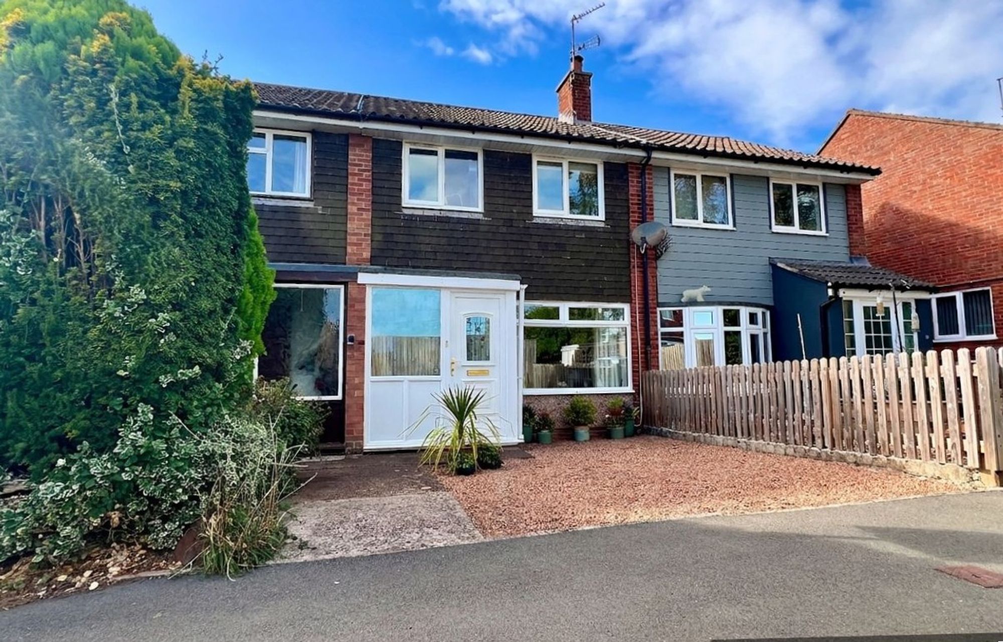 3 bed terraced house for sale