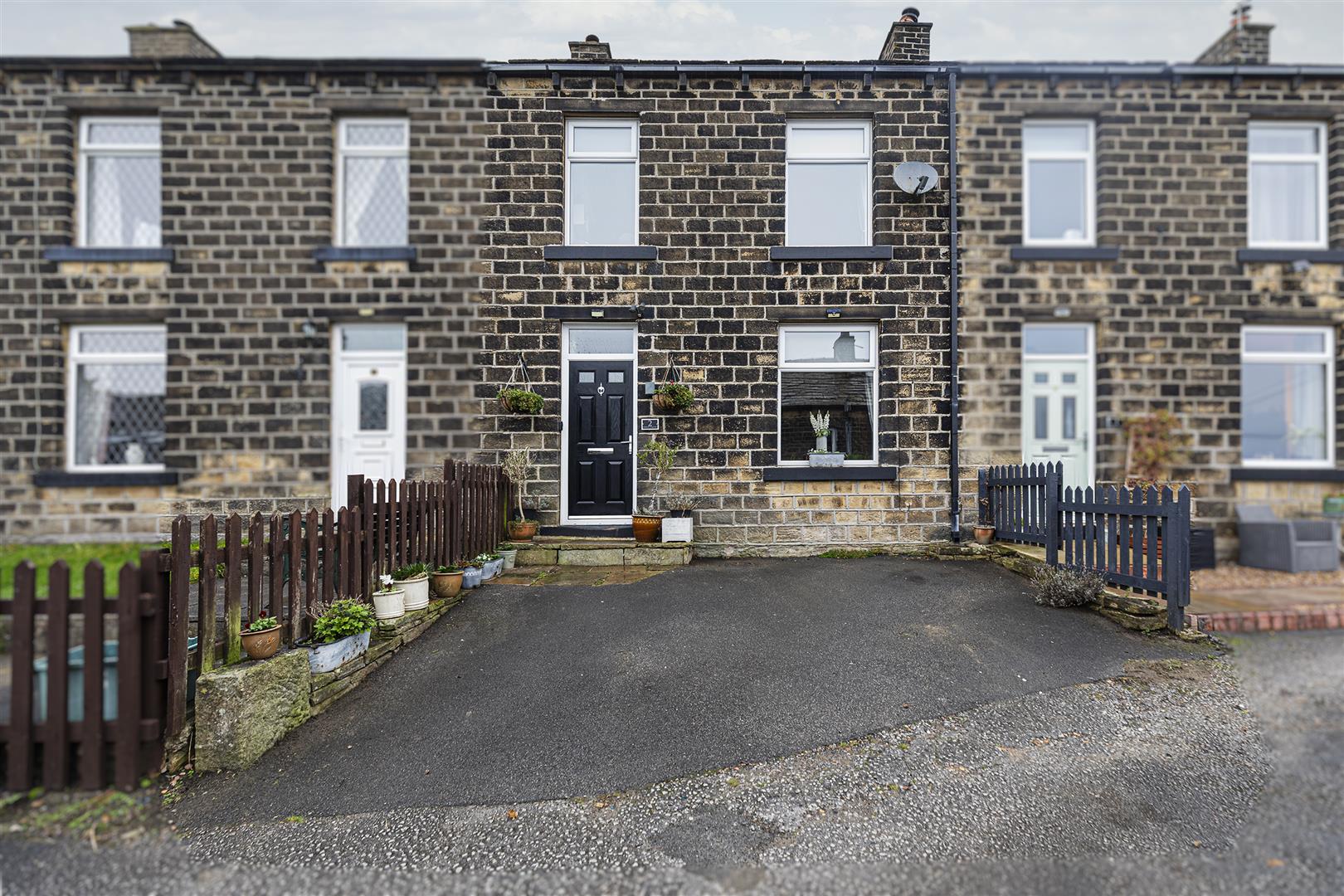 3-bed terraced on 2, Parkin Square, Huddersfield, £220,000