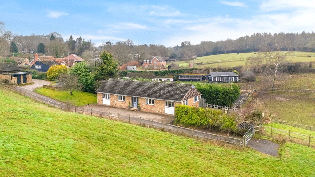 3 bedroom bungalow for sale 0