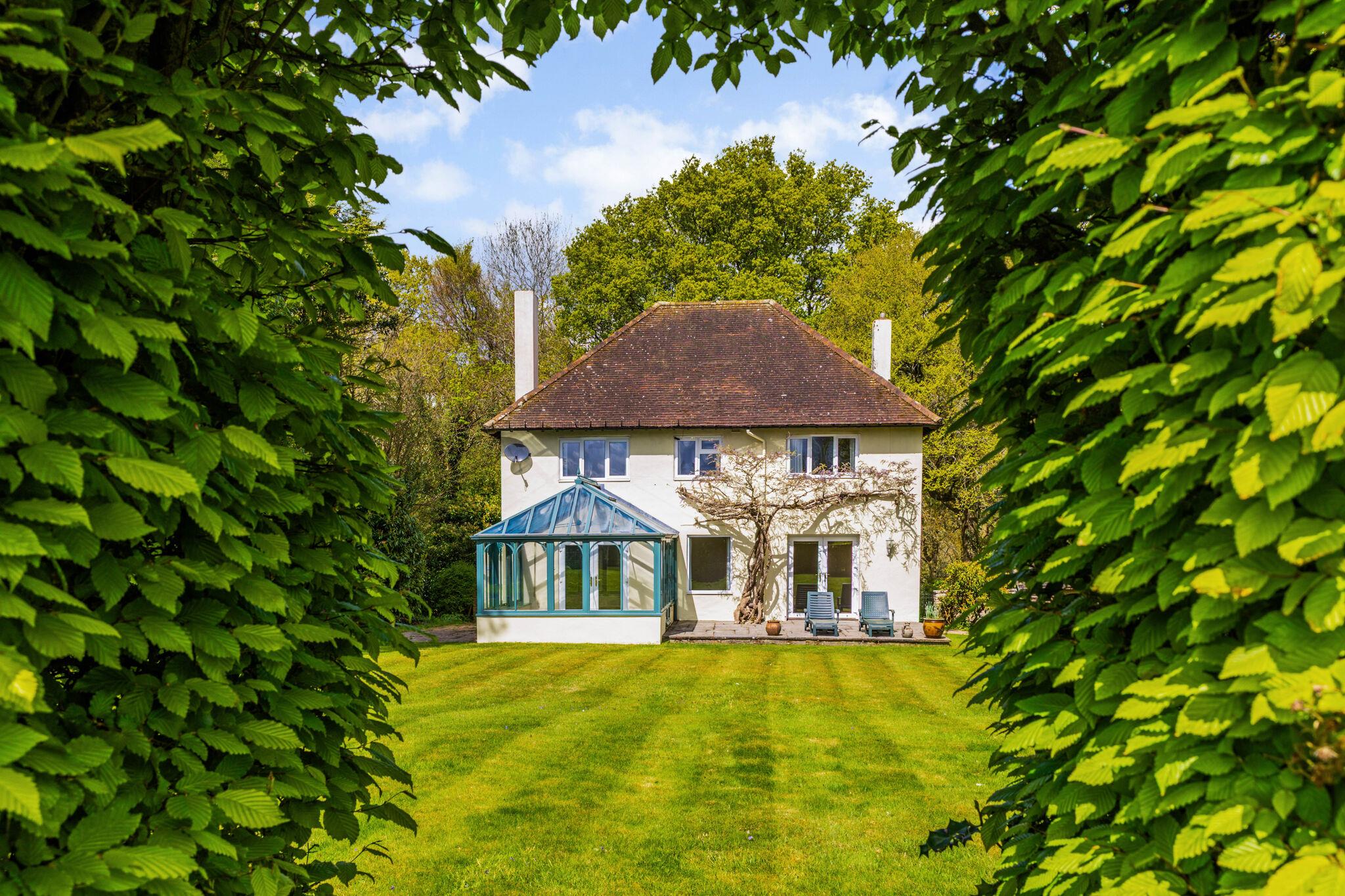 3 bedroom flat for sale