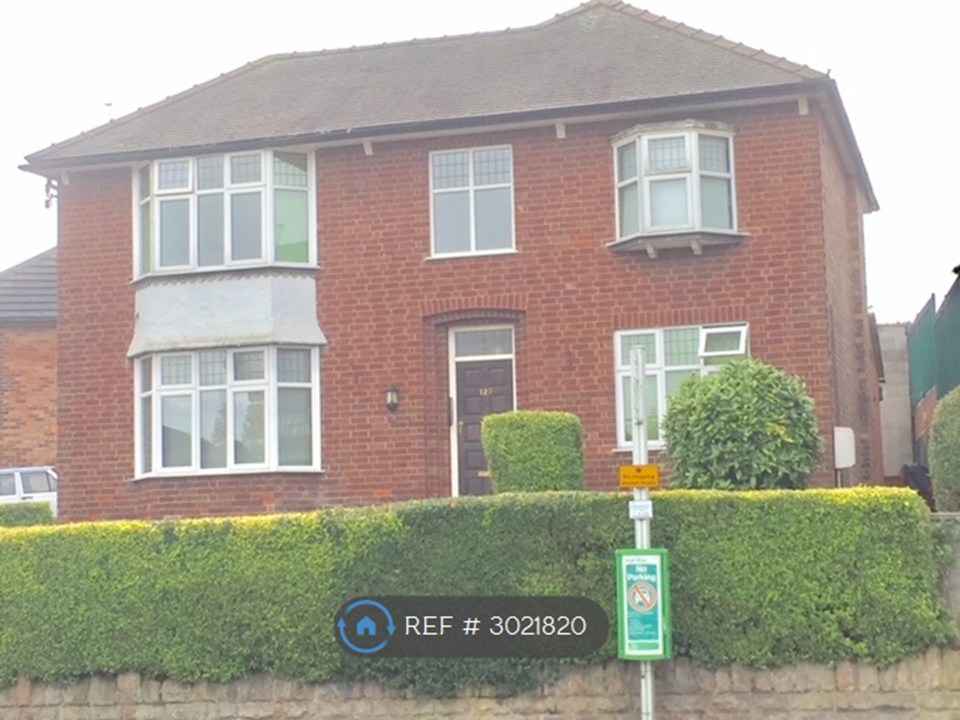 Room   Station Road, Carlton, Nottingham photo 2
