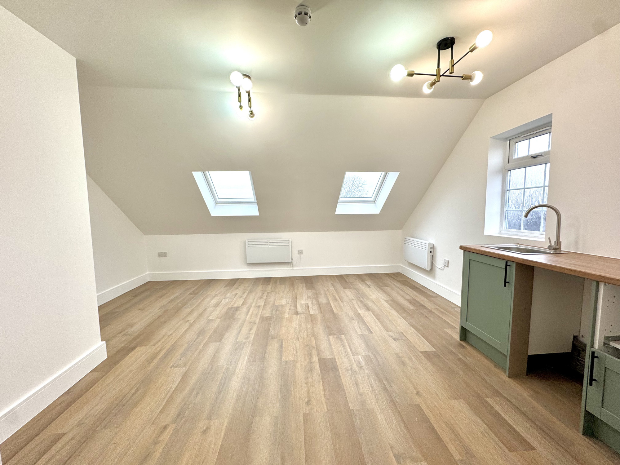 54, Regina Road, Southall photo 3
