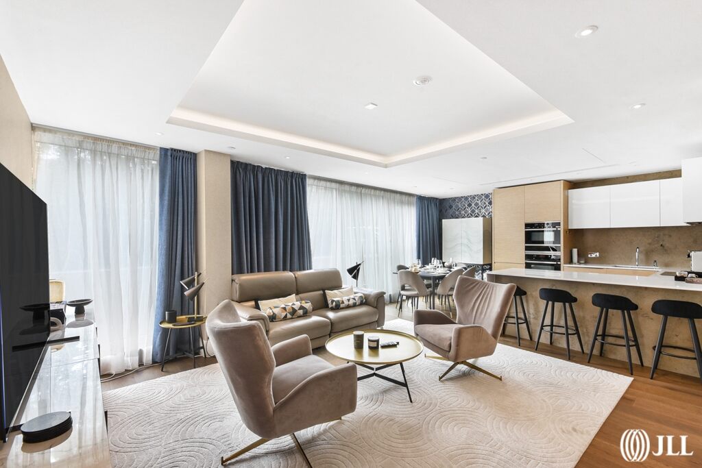 3 bedroom flat for sale 0