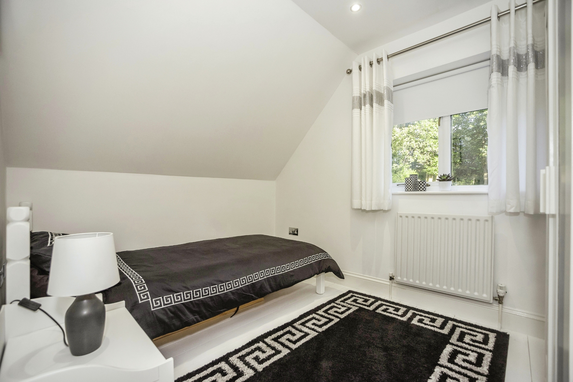 Photos of Rhododendron Avenue, Meopham, Gravesend DA13 65919814