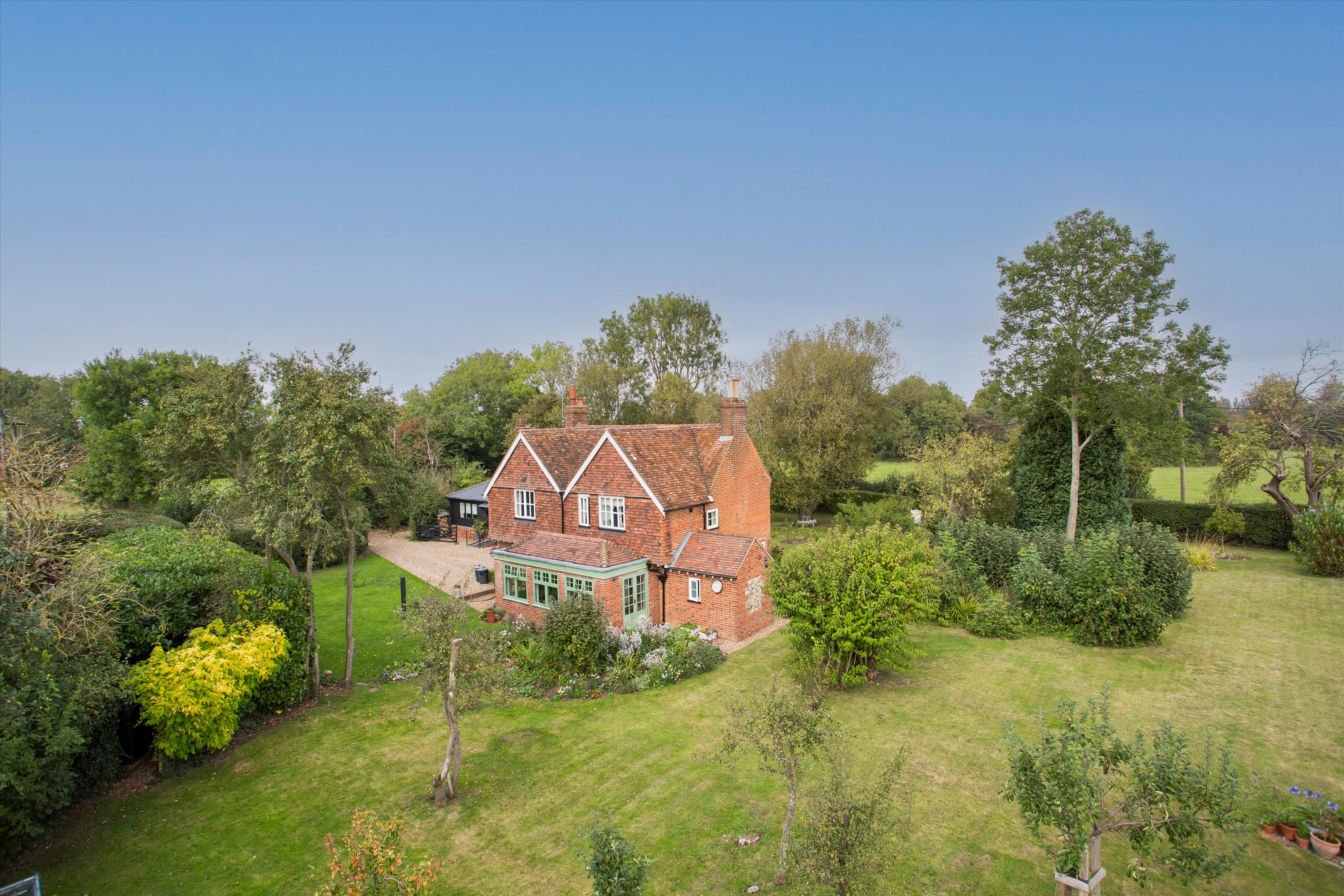 4 bedroom detached house for sale 0