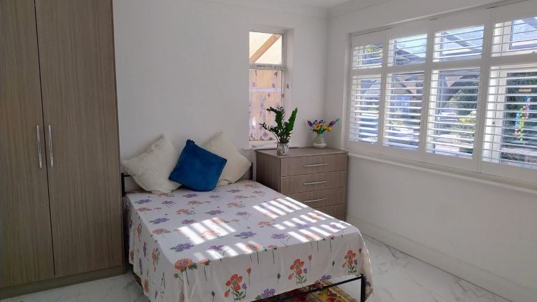 Ellerman Avenue, Twickenham photo 5