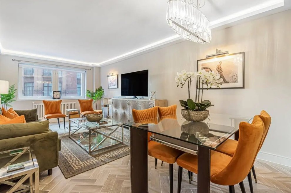 Flat 5, 24-26, Hans Crescent, London photo 2