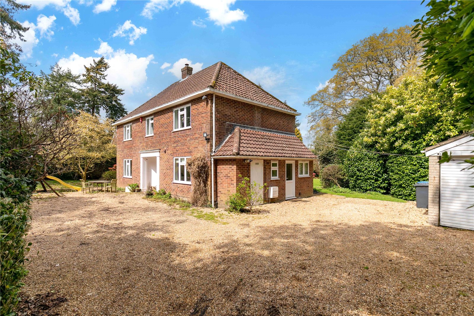 4 bedroom detached house for sale 0