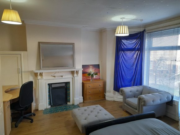 151 Southfield Road, Middlesbrough, TS1 3HE - listing photo