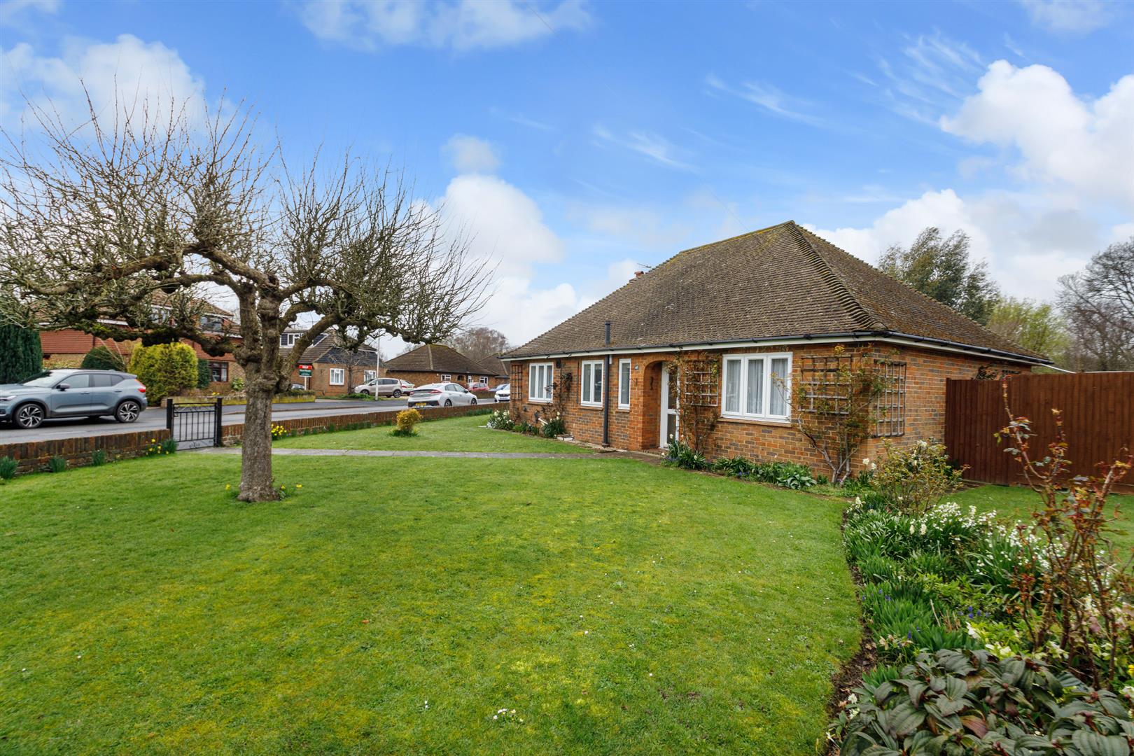 Photos of Brookmead, Hildenborough, Tonbridge TN11 64348923