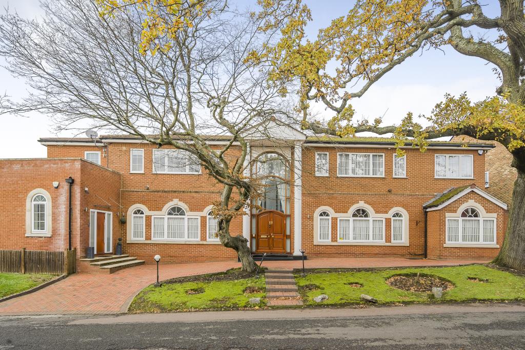 7 bedroom detached house for sale 0