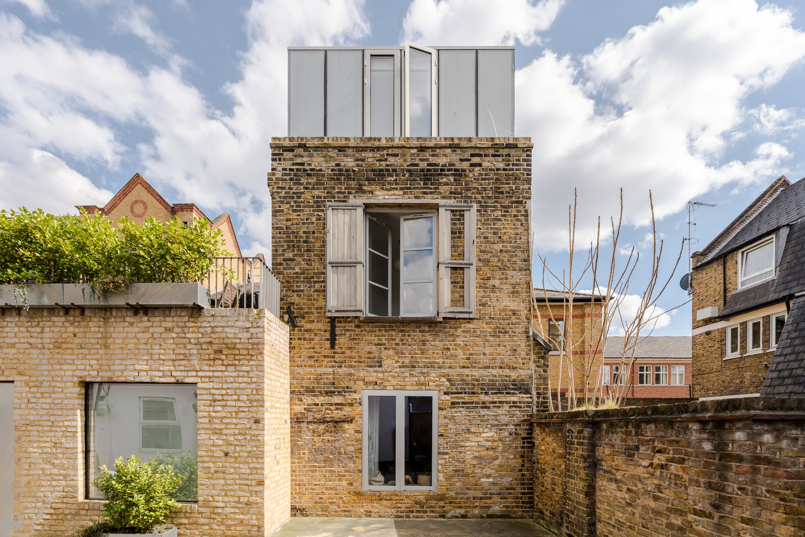 5 bedroom terraced house for sale