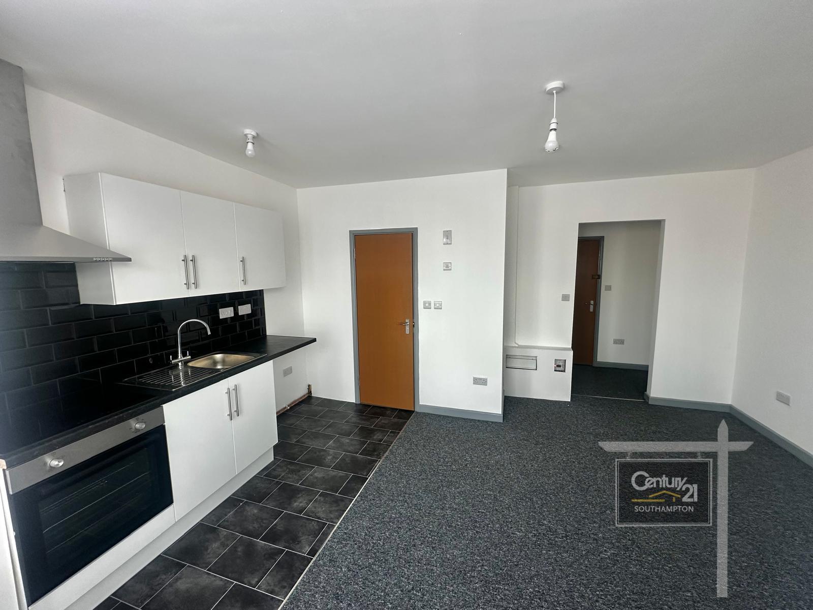 Flat 3,  98, Bitterne Road West, SOUTHAMPTON photo 5
