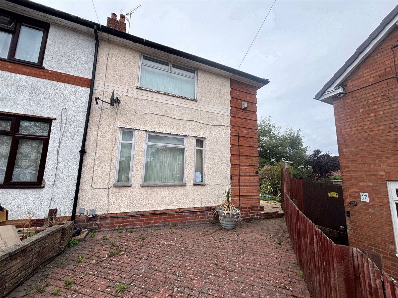 19, Burnhill Grove, West Midlands photo 2