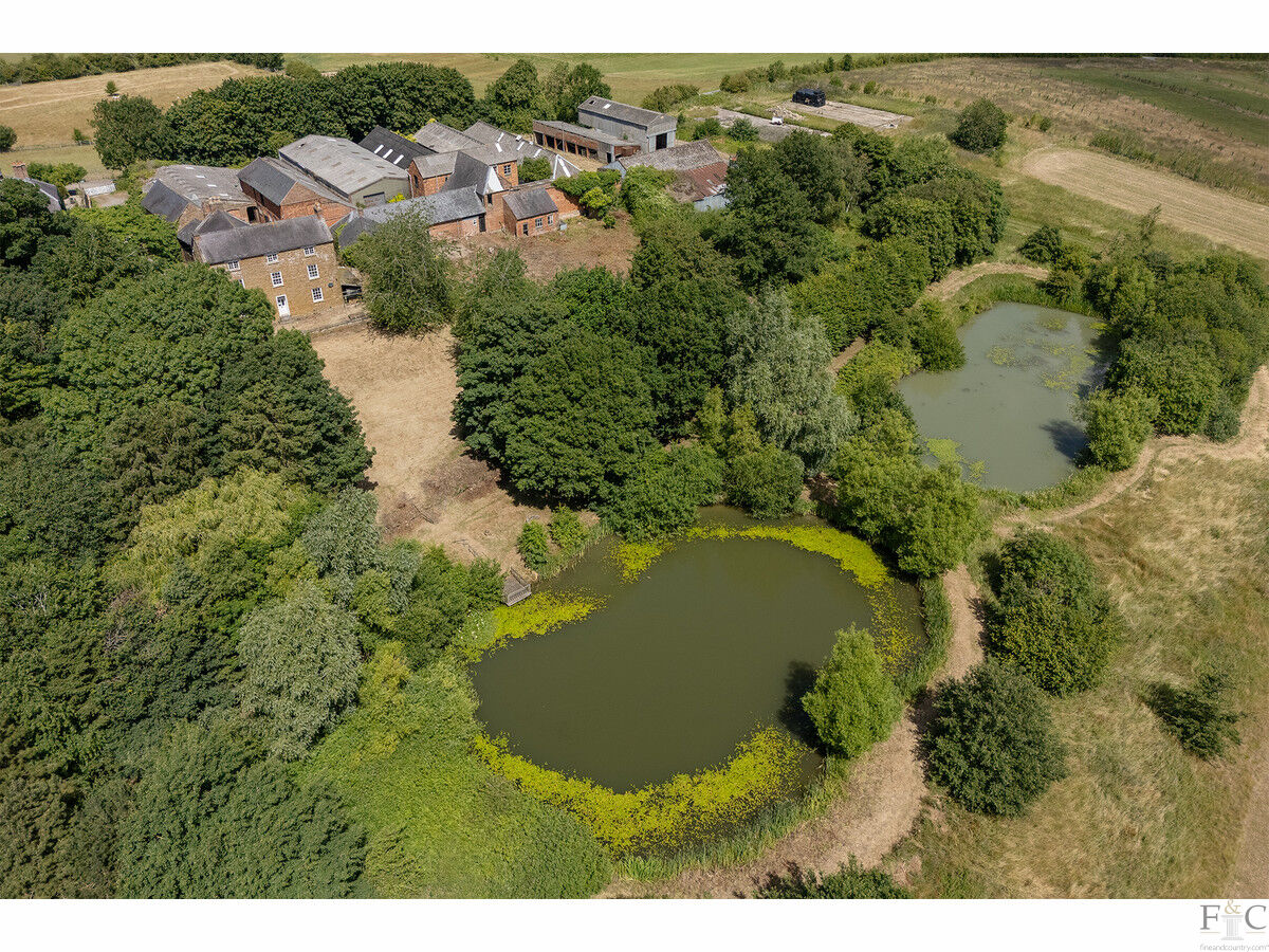 7 bedroom property for sale 0