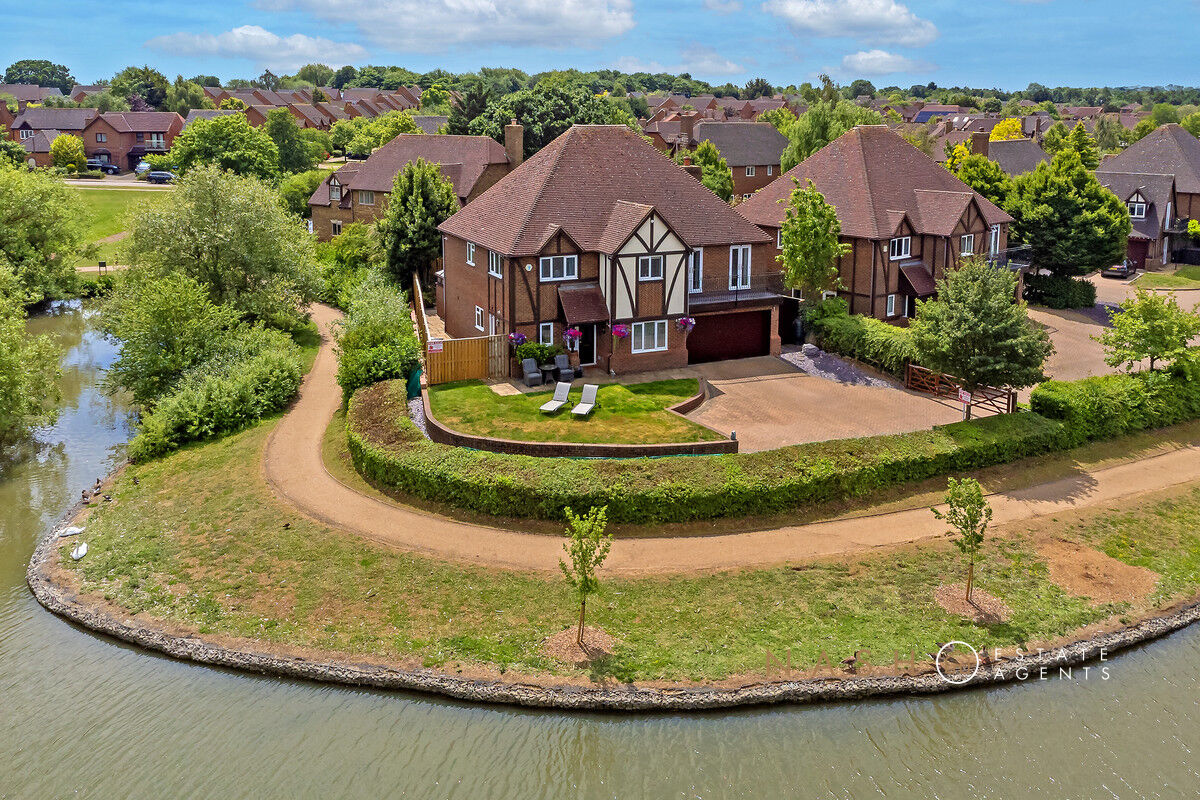 5 bedroom detached house for sale 0