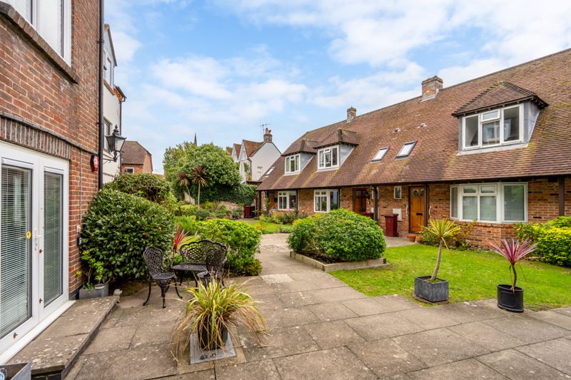 1-bed house on 3 The Maltings, Henty Gardens, Chichester, £75,000